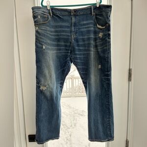 American Eagle Outfitters Men's distressed Blue Jeans